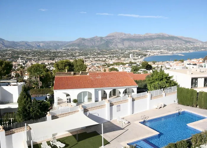 Magnificent View And Pool